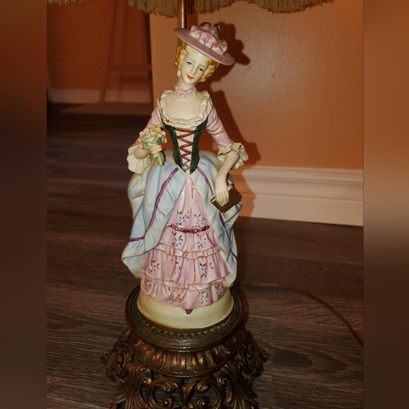 Vintage brass and porcelain lamp - Picture 2 of 2